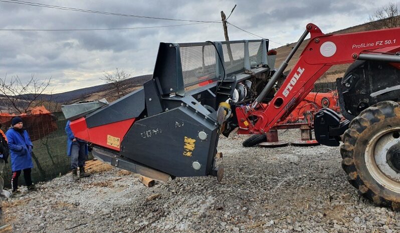 
								COMBINA FENDT 5225 E CU HEDER SI CARUCIOR full									