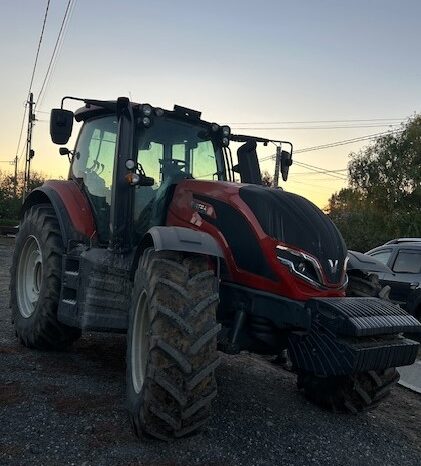 
								Tractor Valtra T 155A full									