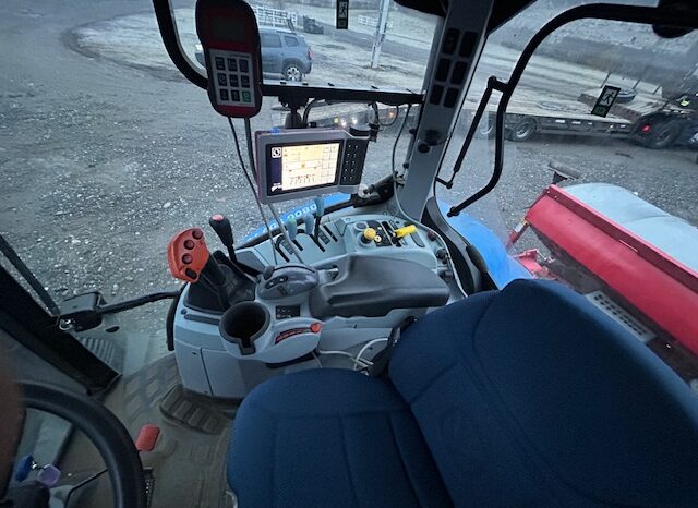 
								Tractor NEW HOLLAND T 6.180 full									