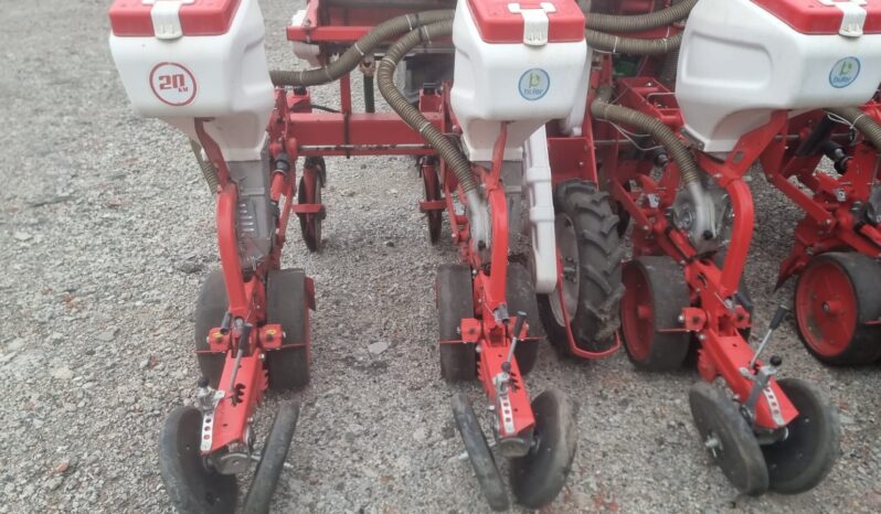 
								Semanatoare BUFER 6 RANDURI CU DUBLU DISC LA SEMANAT SI FERTILIZARE full									