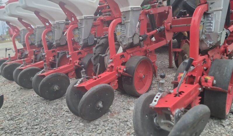 
								Semanatoare BUFER 6 RANDURI CU DUBLU DISC LA SEMANAT SI FERTILIZARE full									