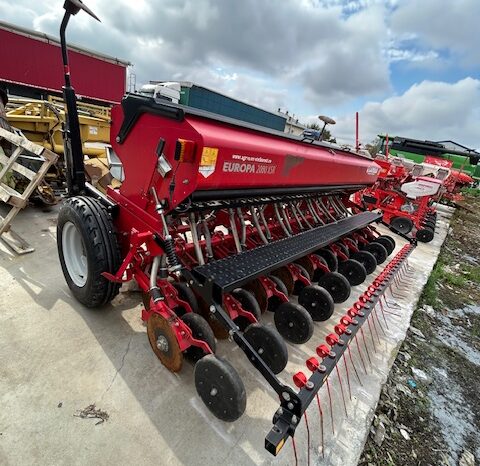 
								Semanatoare Sola Europa 2000 XSR DD400/29R full									