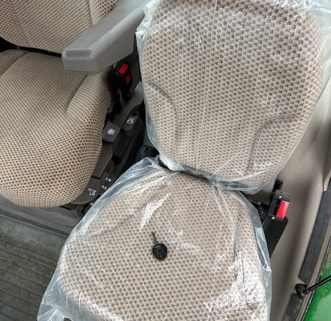 
								TRACTOR JOHN DEERE 6R 215 full									