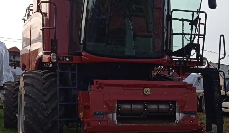 
								Combina CASE AXIAL-FLOW 6150 full									