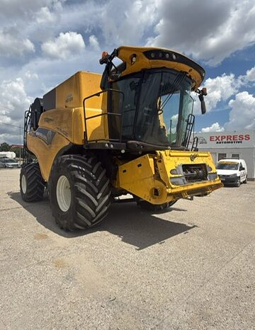 
								COMBINA NEW HOLLAND CR 8.80 DFR Intellisense ST5 full									